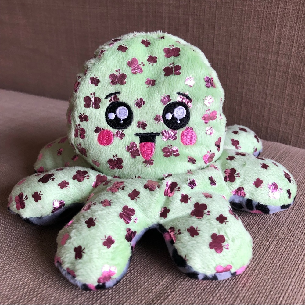 Double sided octopus.Lights up